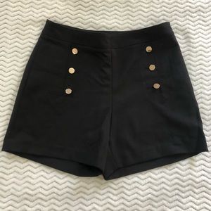High waisted w/button accents black H&M shorts